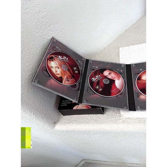 Buffy the Vampire Slayer - The Complete 1st, 2nd, 4th, and 5th Season (DVD) Sets - Picture 4 of 12